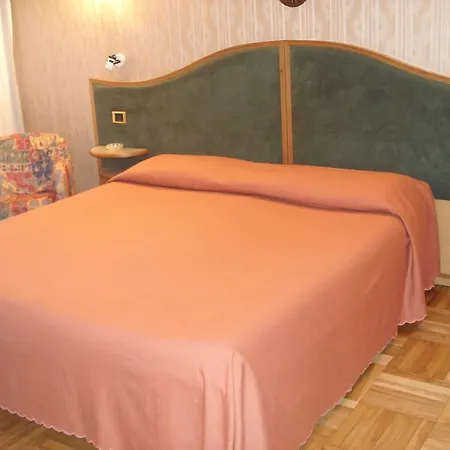 Hotel Excelsior Palace 3*